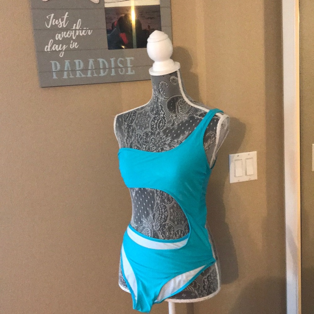 One piece resort fun bathing suit